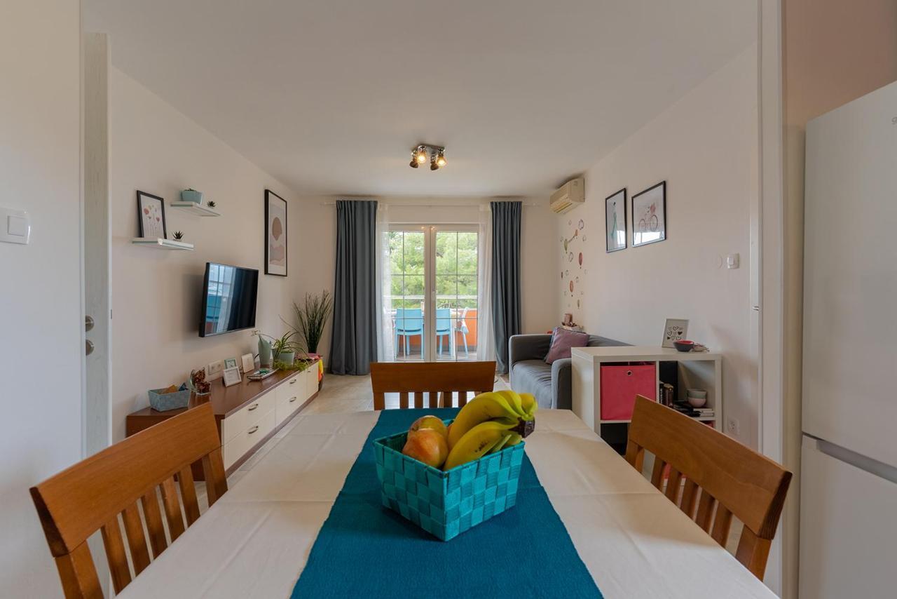 Apartmani Utmar Cres Exteriör bild