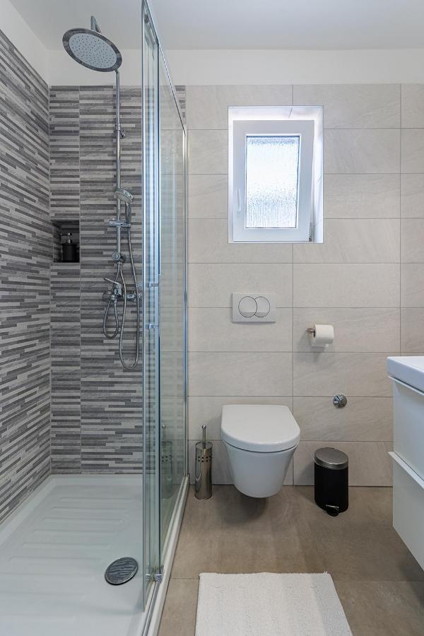 Apartmani Utmar Cres Exteriör bild