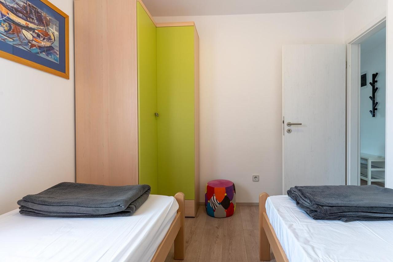 Apartmani Utmar Cres Exteriör bild