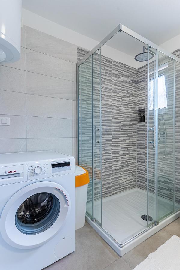 Apartmani Utmar Cres Exteriör bild