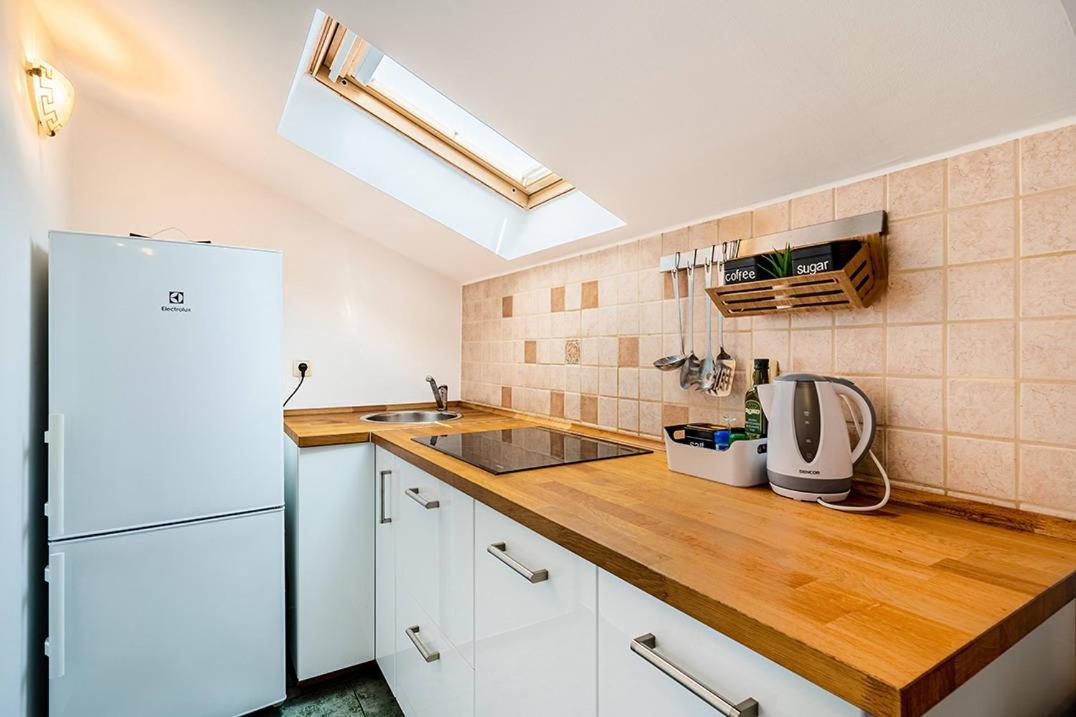 Apartmani Utmar Cres Exteriör bild